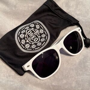 OREO brand Sunglasses with soft bag